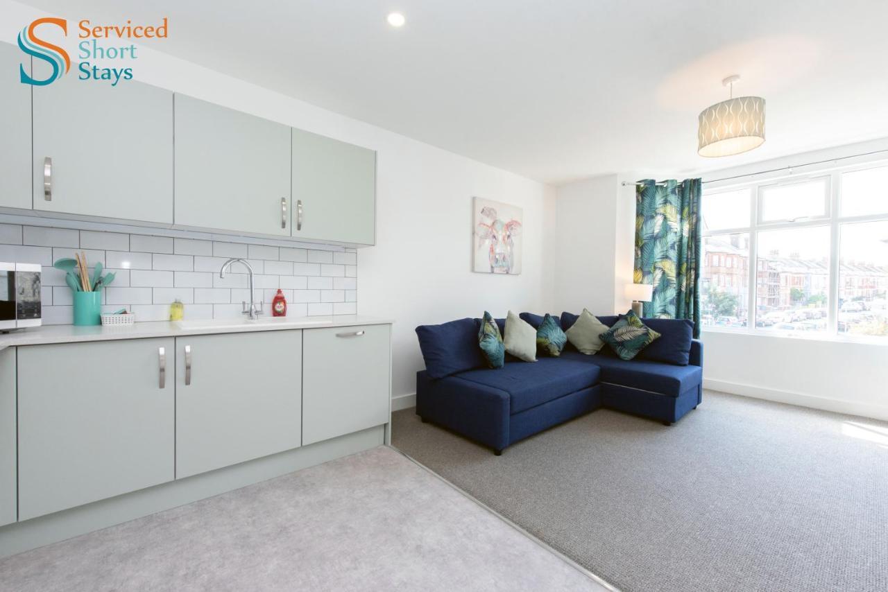 Bella, Two Bedroom Apartment Close To The Beach Margate Exterior foto
